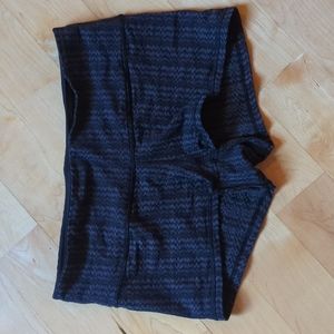 Lululemon Yoga Shorts 1.25" Size 4